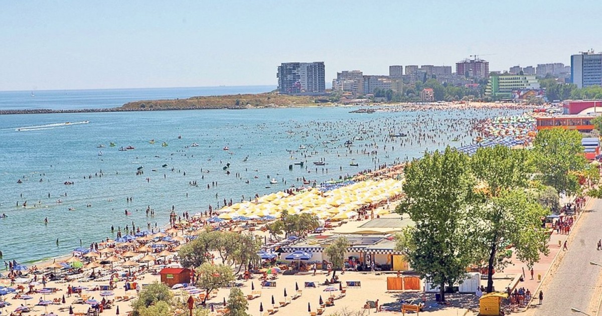 Un sejur la mare în 2026 i-a costat pe români, în medie, 3.700 de lei, potrivit unui nou raport.