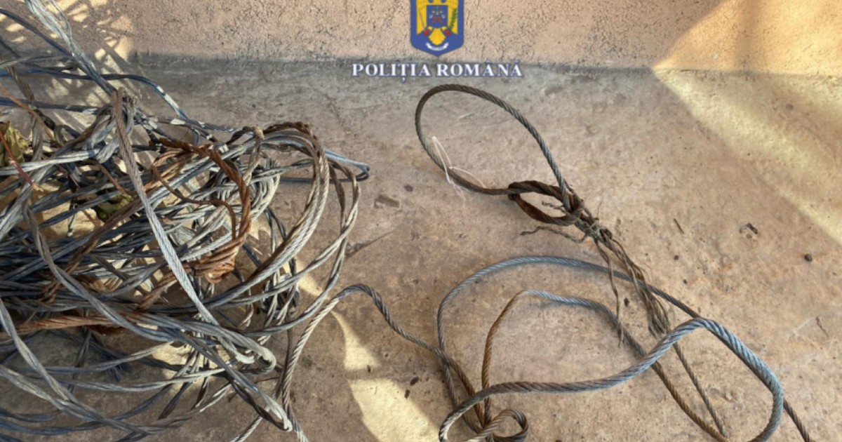 Mai multe capcane au fost găsite de oamenii legii în casa unui bărbat din Galați.