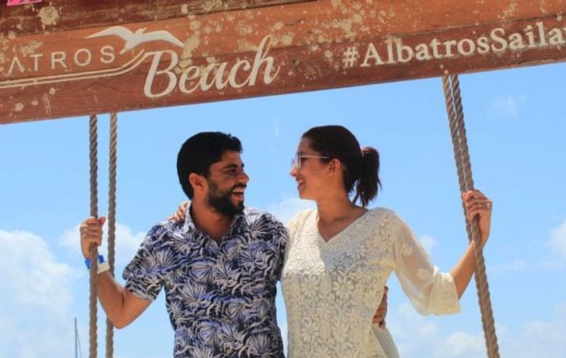 Izolarea în paradis: au plecat în luna de miere în Mexic și a venit pandemia. Singura țară care i-a primit a fost Maldive