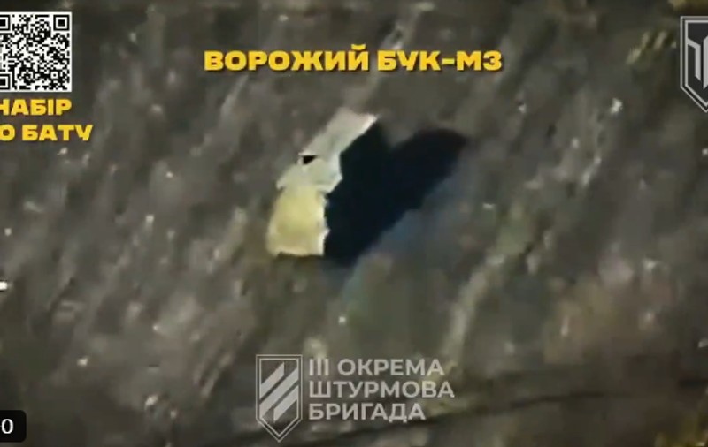 Momentul în care un sistem rusesc antiaerian de jumătate de miliard de dolari este distrus de o dronă ucraineană