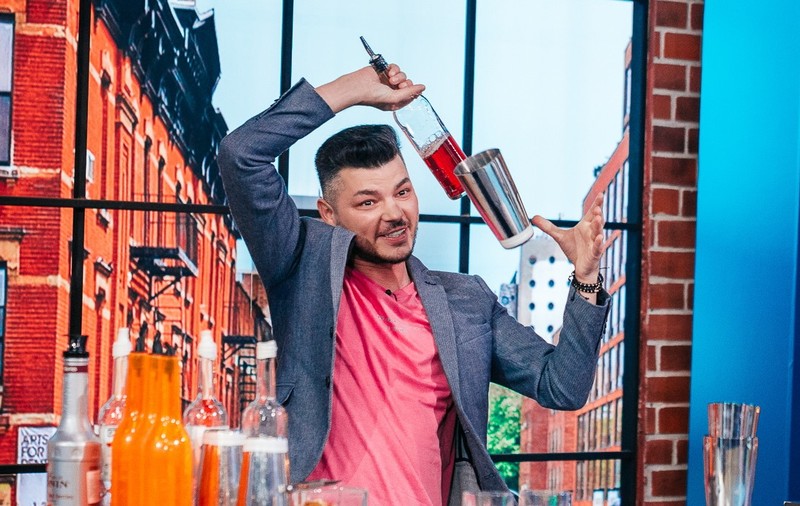Valentin Luca, finalist la Românii au Talent, și Roxana Ghiorghian, fosta știristă de la Antena 1, formează un cuplu. Cum s-au afișat la Neversea