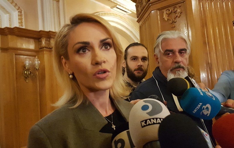 UPDATE. Şedinţă cu scântei la PSD. Gabriela Firea, faţă în faţă cu Liviu Dragnea