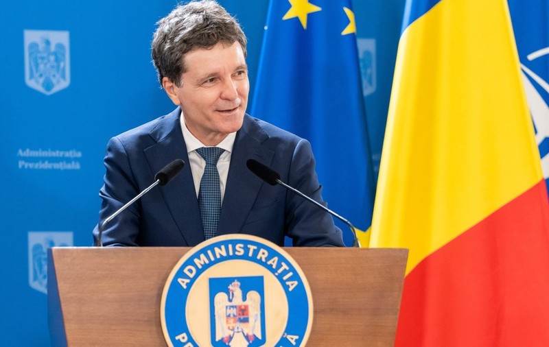 Mesajul lui Nicușor Dan pentru profesori, elevi și părinți la începutul anului școlar 2026-2027: „Școala trebuie să formeze adulți cu simț critic” și „Nu neglijați interacțiunile cu ceilalți”