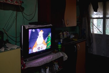 Televizorul care piuie când e deschis