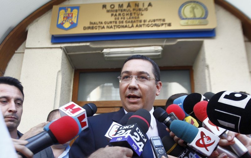 Victor Ponta, pârât la CSM de procurorii DNA