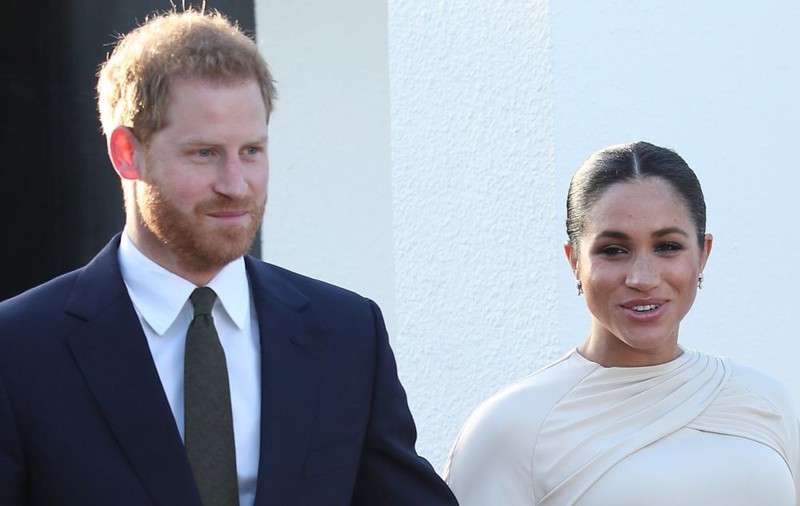 VIDEO | Reacția neașteptată a Prințului Harry când o profesoară a felicitat-o pe Meghan Markle pentru sarcină. A stârnit hohote de râs
