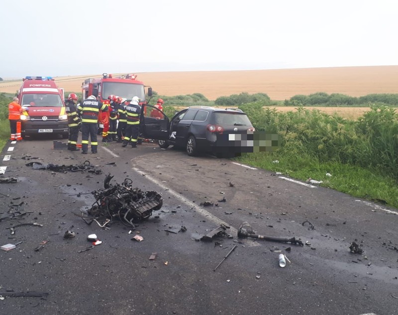 Tânără de 19 ani, moartă într-un accident rutier în Neamț. Alți doi tineri au fost răniți