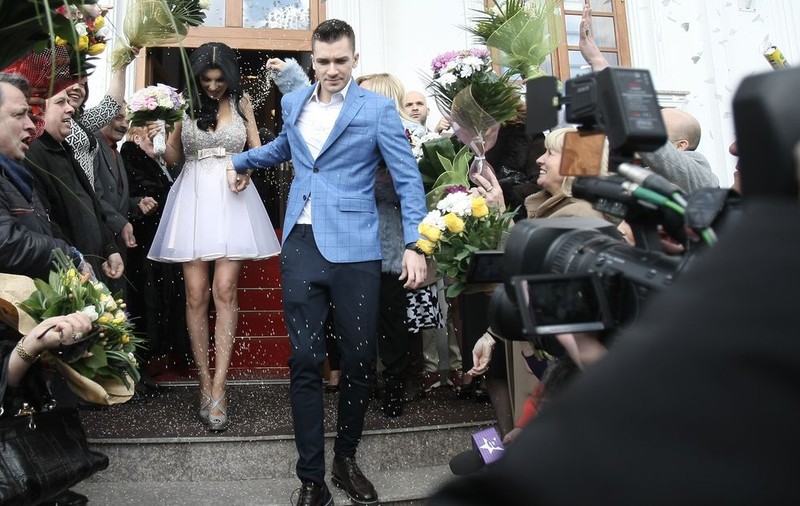 Peste 600 de dosare au fost depuse pentru stimulentul ”Prima Căsătorie”, de 1.500 de lei, anunță Primăria Capitalei