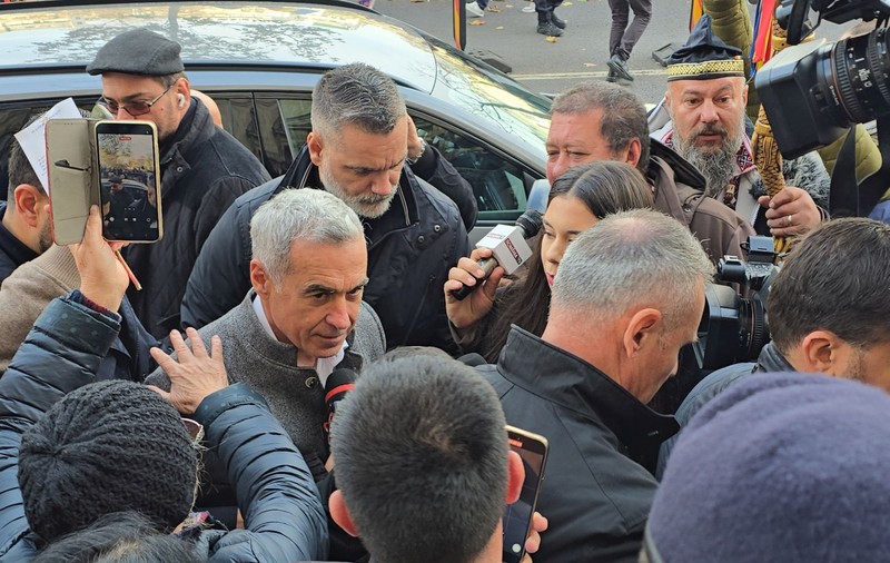 Călin Georgescu, admonestat de un bărbat la Alba Iulia, de Ziua Națională: „Marș la Moscova!”