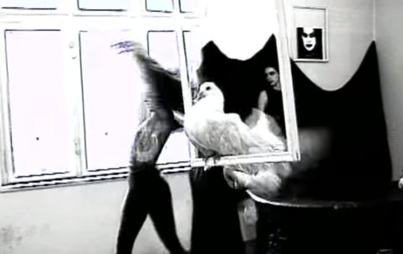 Mihaela Rădulescu, DANS SĂLBATIC cu sânii la VEDERE într-un clip vechi! Imaginile în care apare înainte de ”SILICONARE”! VIDEO