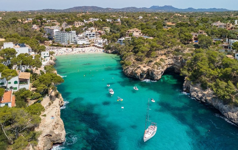 Turiștii bogați renunță la Dubai pentru această insulă din Marea Mediterană: „Cererile s-au triplat”