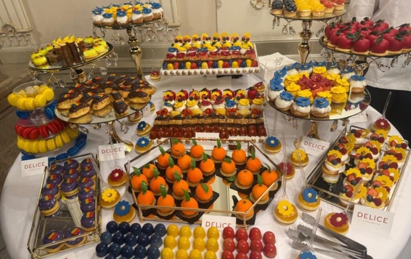 Candy-bar tricolor la recepția de 1 Decembrie, oferită de Nicușor Dan la Cotroceni. Ce alte preparate s-au servit