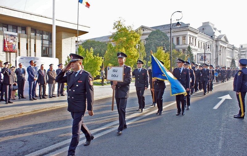 Afaceri de familie pe banii statului! Organigrama Inspectoratului pentru Situații de Urgență Dolj este plină cu rude ale ofițerilor