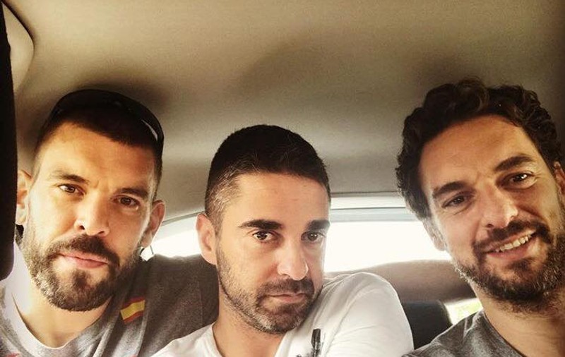La Cluj-Napoca, am găsit cel mai scump taxi din lume! Pasagerii Marc și Pau Gasol, plus Juan Carlos Navarro, au salarii anuale cumulate de 40.000.000 $!