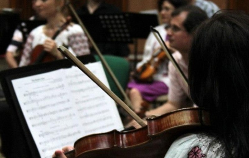 Premieră în istoria muzicii! O orchestră simfonică va îmbrăca ii şi va cânta piesele celor de la Beatles