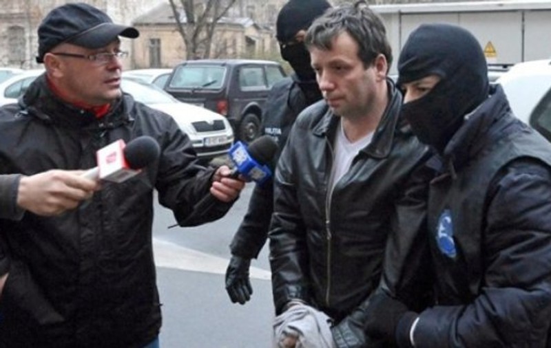 Guccifer nu ajunge pe mâna americanilor! Hackerul român a spart mailurile mai mulor politicieni din SUA