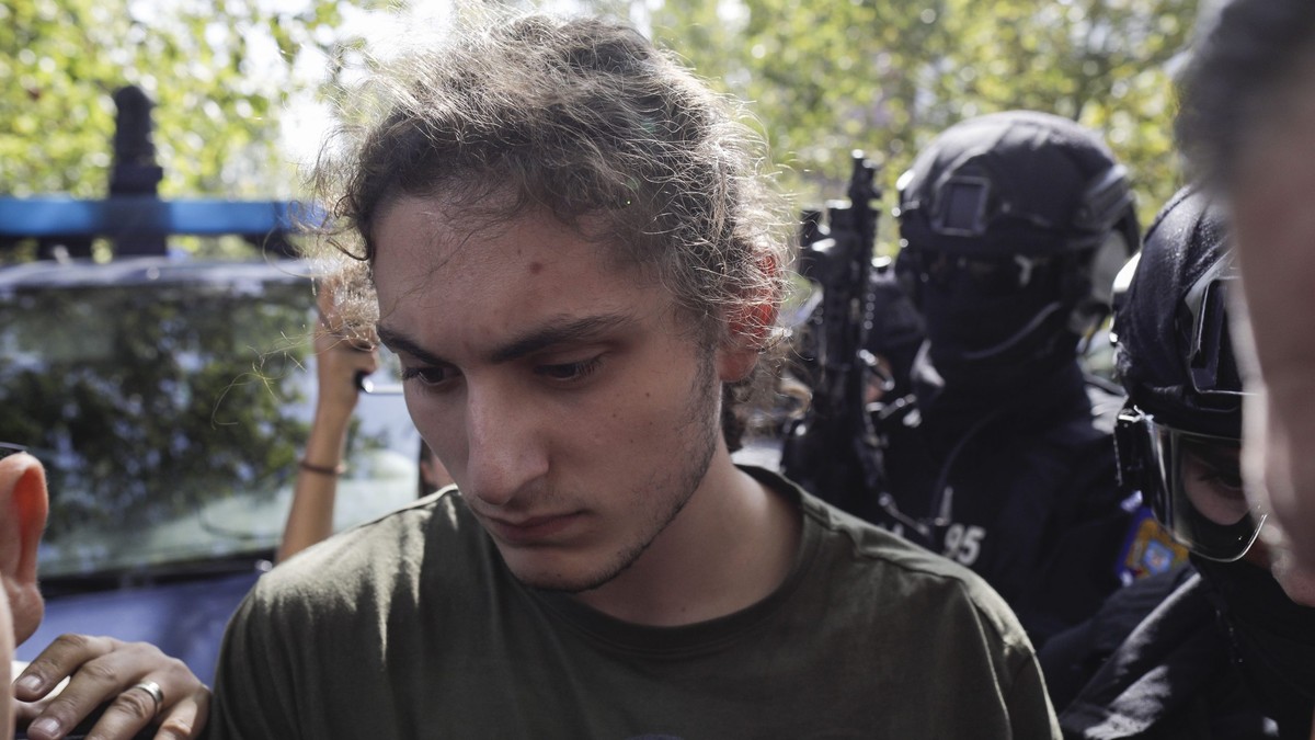 VIDEO  Procesul lui Vlad Pascu: Procurorii s-au răzgândit în sala de judecată. Nu mai cer strămutarea procesului de la Mangalia