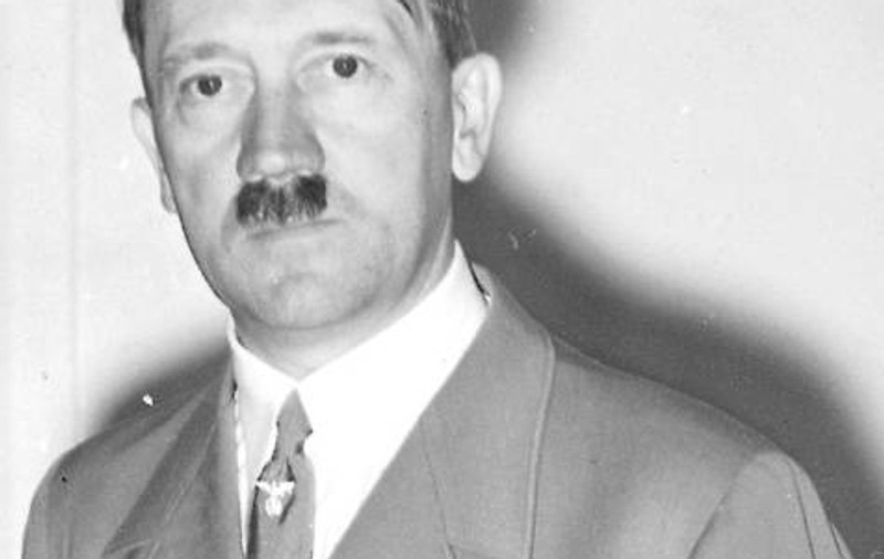 Adolf Hitler suferea de paranoia
