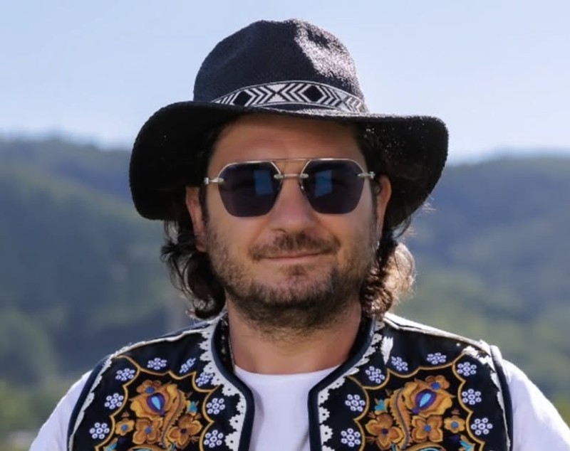 Rețeta lui Florin Dumitrescu de salată de boeuf. Cum trebuie să fie ingredientele când sunt amestecate cu maioneza