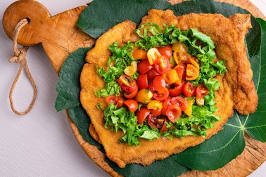Cotoletta alla Milanese, preparat foarte asemănător cu șnițelul vienez