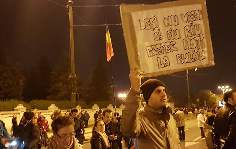 Psihologul Libertatea: “Protestatarii tineri din marile oraşe devin o contrapondere socială egală la votanţii de conjunctură de la sate”