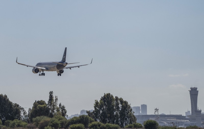 Un avion Lufthansa a intrat într-un stol de păsări la aterizarea pe aeroportul din Cluj. A fost redirecționat la Budapesta