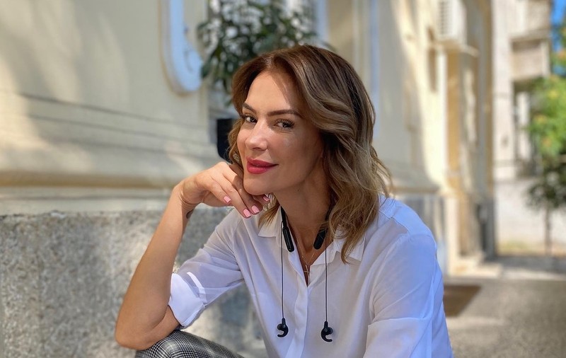 Roxana Ciuhulescu a apelat la ajutorul medicului estetician. Cum arată la 44 de ani. „Nici cele mai avangardiste creme nu mai au efect”