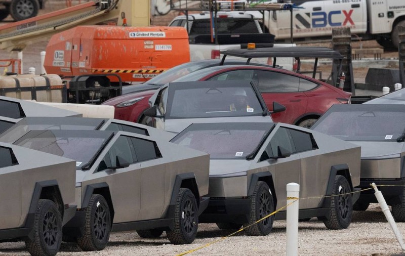 Tesla oprește temporar producția modelelor Cybertruck și Model Y la fabrica din Austin, una dintre cele mai mari uzine ale companiei