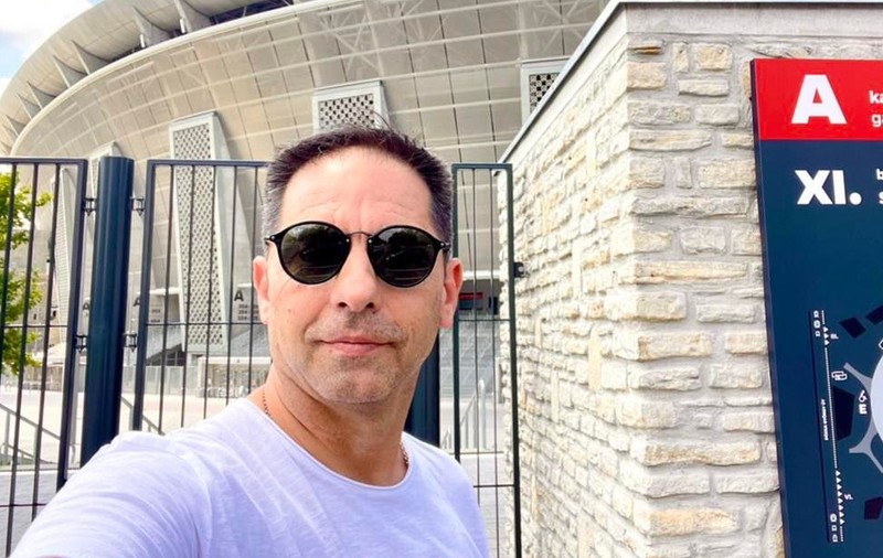 Dan Negru s-a pozat într-o benzinărie și le-a arătat tuturor cu cât a alimentat, după ce prețul carburanților a crescut. „Ca să le arăt celor lacomi”