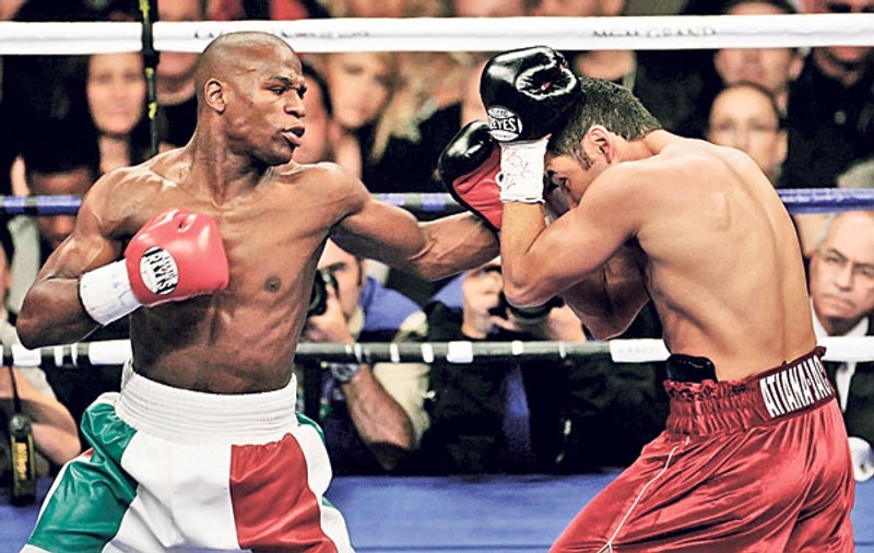 Boxerul american Floyd Mayweather Jr. este cel mai bine plătit sportiv din lume | Vezi ce sumă fabuloasă câștigă!