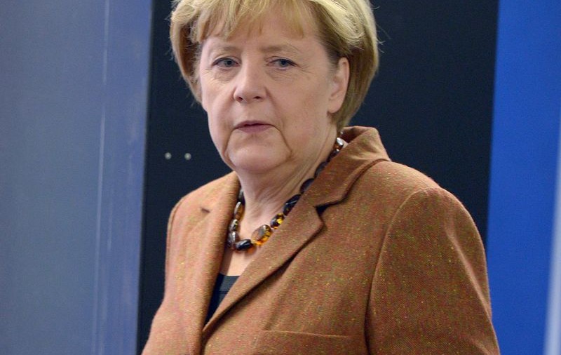 Angela Merkel câştigă alegerile, dar va fi obligată să guverneze cu opoziţia