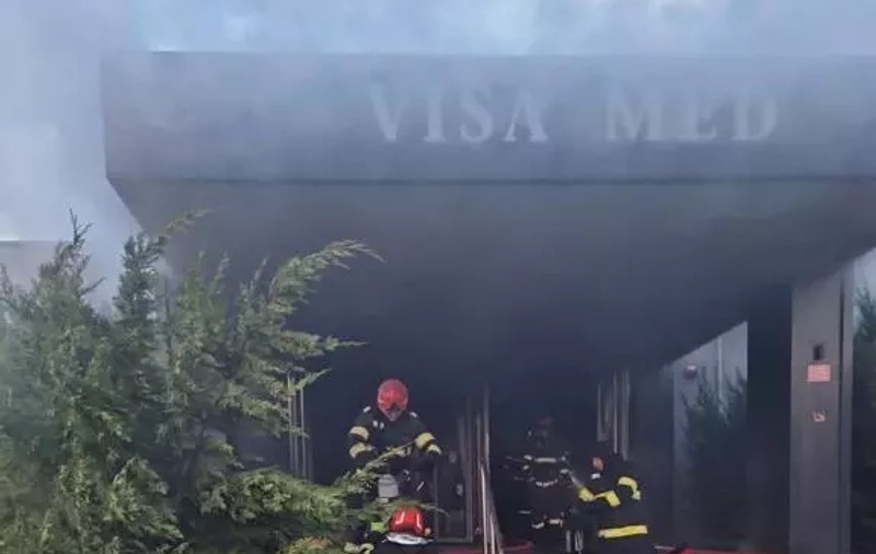 Incendiu la o clinică de recuperare din Mamaia. O femeie a suferit atac de panică