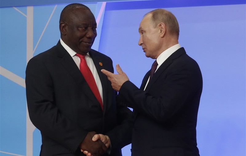 Africa de Sud recunoaște că mandatul de arestare pe numele lui Putin reprezintă „un obstacol" în calea summitului BRICS din august