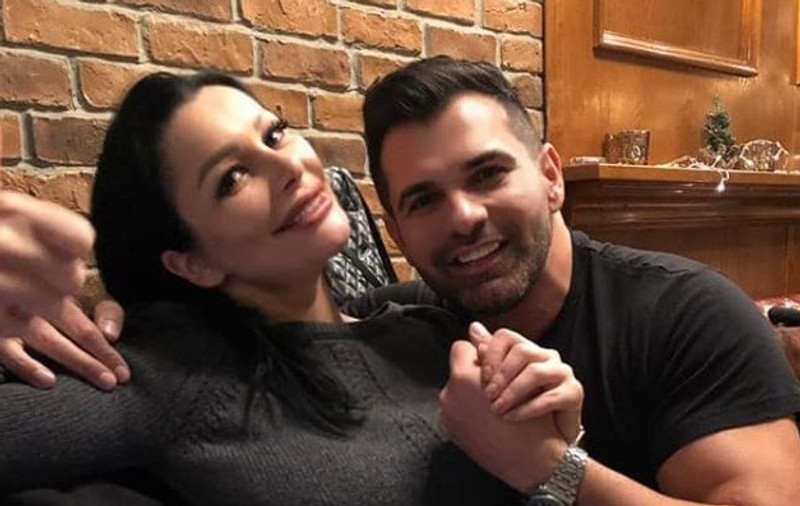 Brigitte Pastramă a ajuns de urgență la spital, după scandalul cu fiul ei. Robert continuă seria dezvăluirilor. “Am stat în casa lui Ilie Năstase”