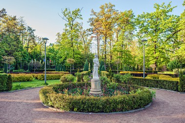 Imagine dintr-un parc din Bucha, înainte de invazia rusă | Foto: Profimedia