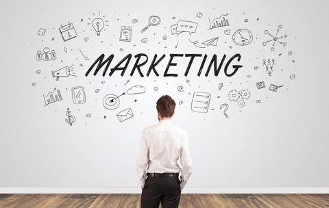 Ce salarii se câștigă în marketing în 2026. Cât primește un începător vs un director de marketing