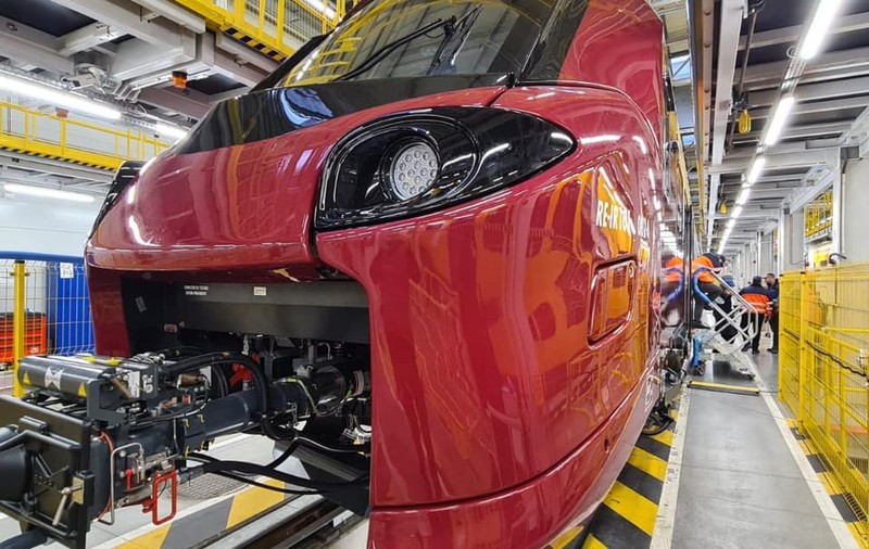 Primul tren electric nou cumpărat în ultimii 20 de ani ajunge, sâmbătă, la Curtici. Garnitura va circula pe ruta București - Constanța