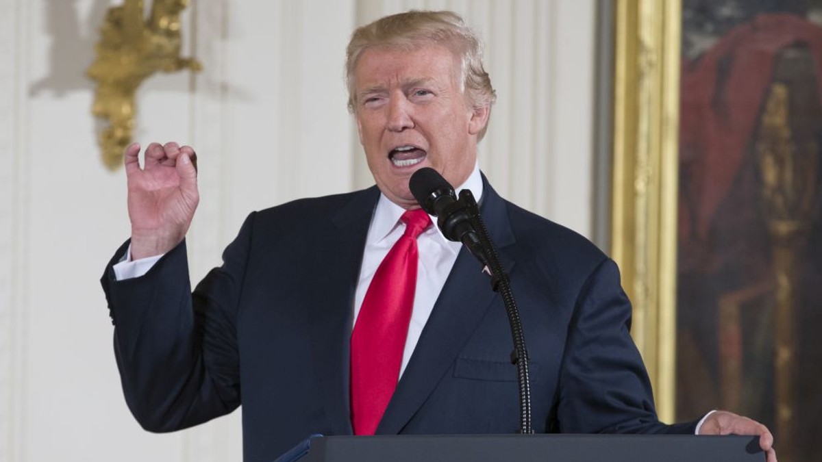 BI anchetează legăturile lui Donald Trump cu Rusia