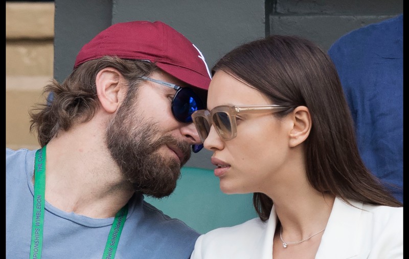 Irina Shayk și Bradley Cooper, mai fericiți ca niciodată. Cum au fost fotografiați la Wimbledon