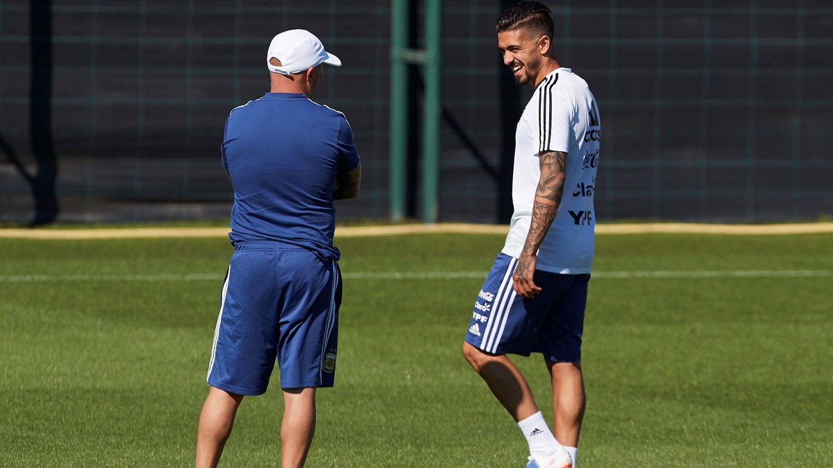 Manuel Lanzini nu va juca la CM 2018. Mijlocașul argentinian a suferit o ruptură de ligamente la genunchiul drept