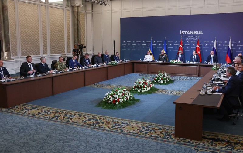 A treia rundă de negocieri între Rusia și Ucraina a durat doar 38 de minute. Kievul a propus un summit istoric, cu Zelenski, Putin, Erdogan și Trump: ce s-a convenit la Istanbul