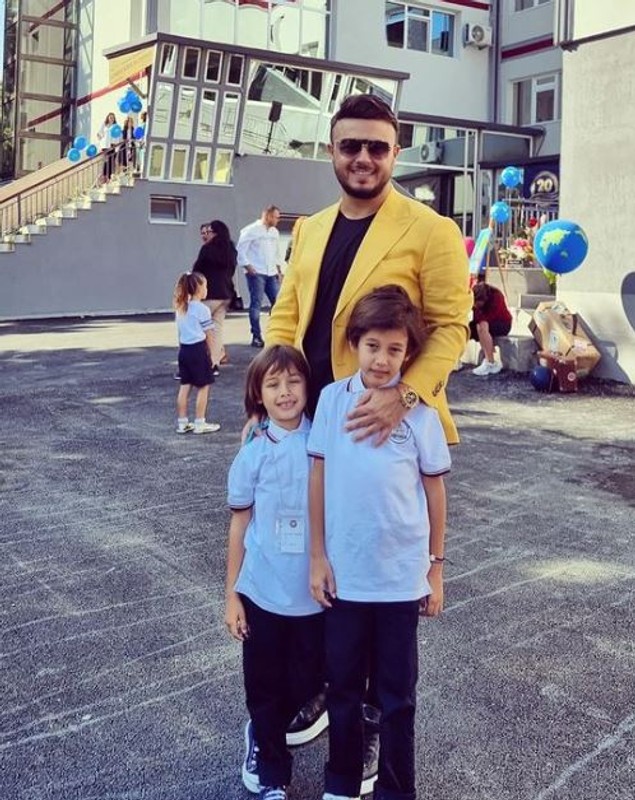 Câți bani plătesc Claudia Pătrășcanu și Gabi Bădălău pentru școala copiilor: „Încercăm să-i îndrumăm pe un drum frumos”