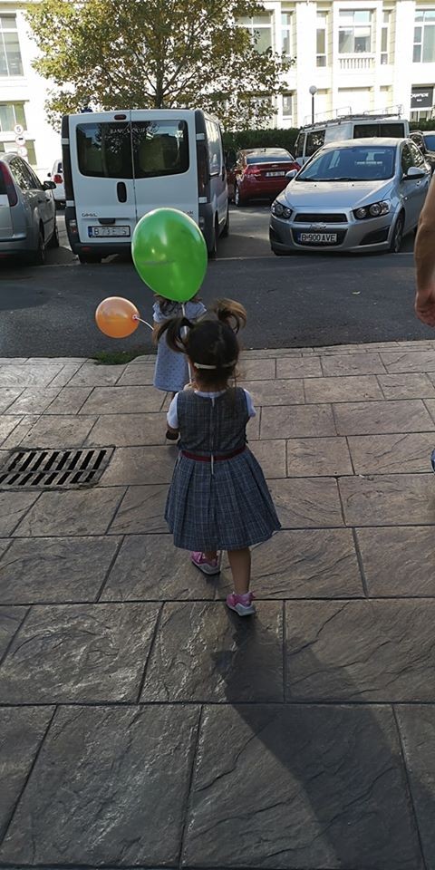 Gemenele Roberta și Anastasia, de 3 ani.