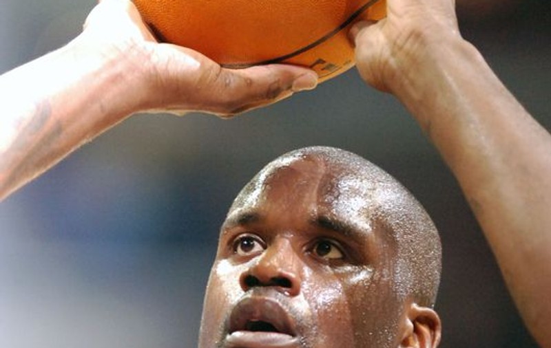 Shaquille O'Neal, un nou "Tarzan" la volan / Video