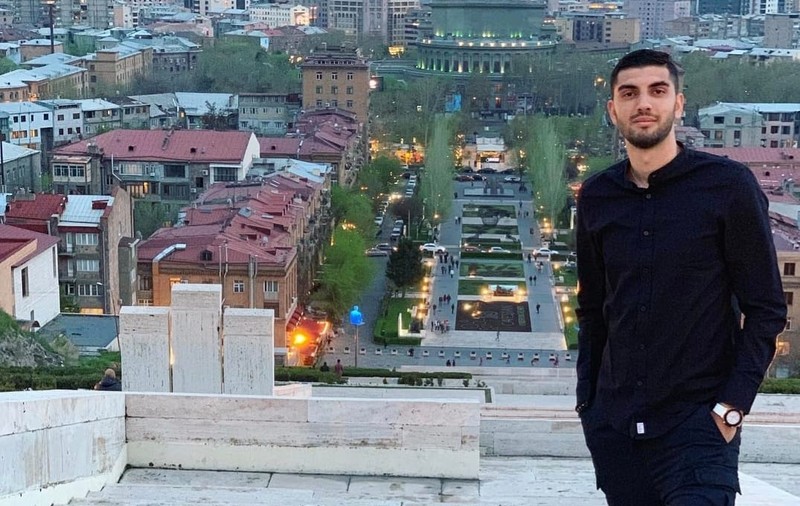 Interviu. Mutat în România, un albanez se declară contrariat de prețurile din București: „Veniți la noi și veți rămâne impresionați și de frumuseți, și de economia portofelului!”