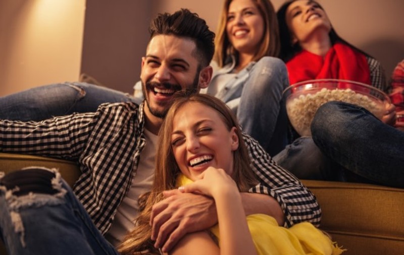 Cum să organizezi o seară de film acasă: 4 pași de urmat  (PUBLICITATE)