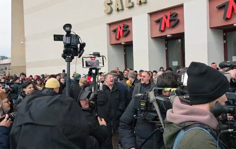 Ce nu s-a văzut la televizor din protestul actorilor de la TNB: monodrama unui dramaturg