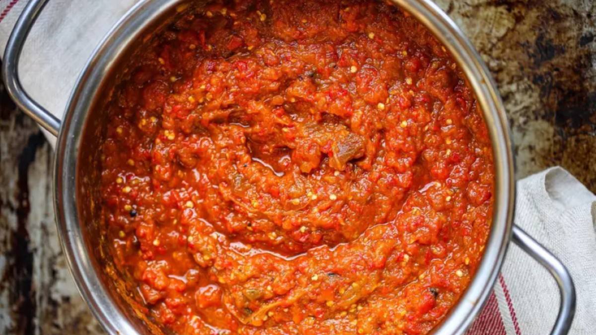 Cum îți dai seama când zacusca este fiartă suficient. Sursă foto: Shutterstock