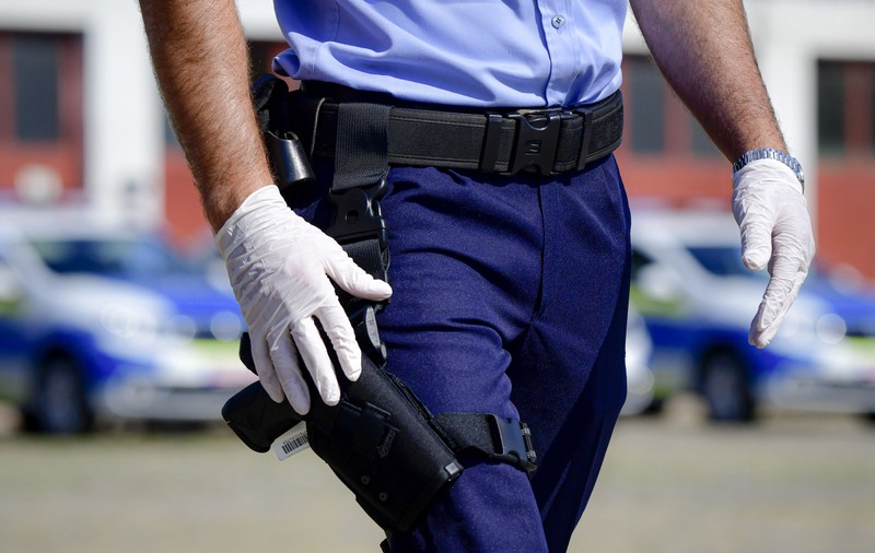 Un poliţist din Bucureşti a pierdut încărcătorul armei în care erau 15 gloanţe