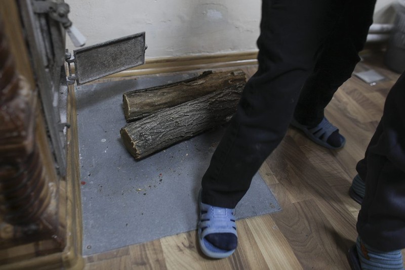 Scoală în județul Ialomița încălzită cu sobe. Foto Inquam Photos / Octav Ganea